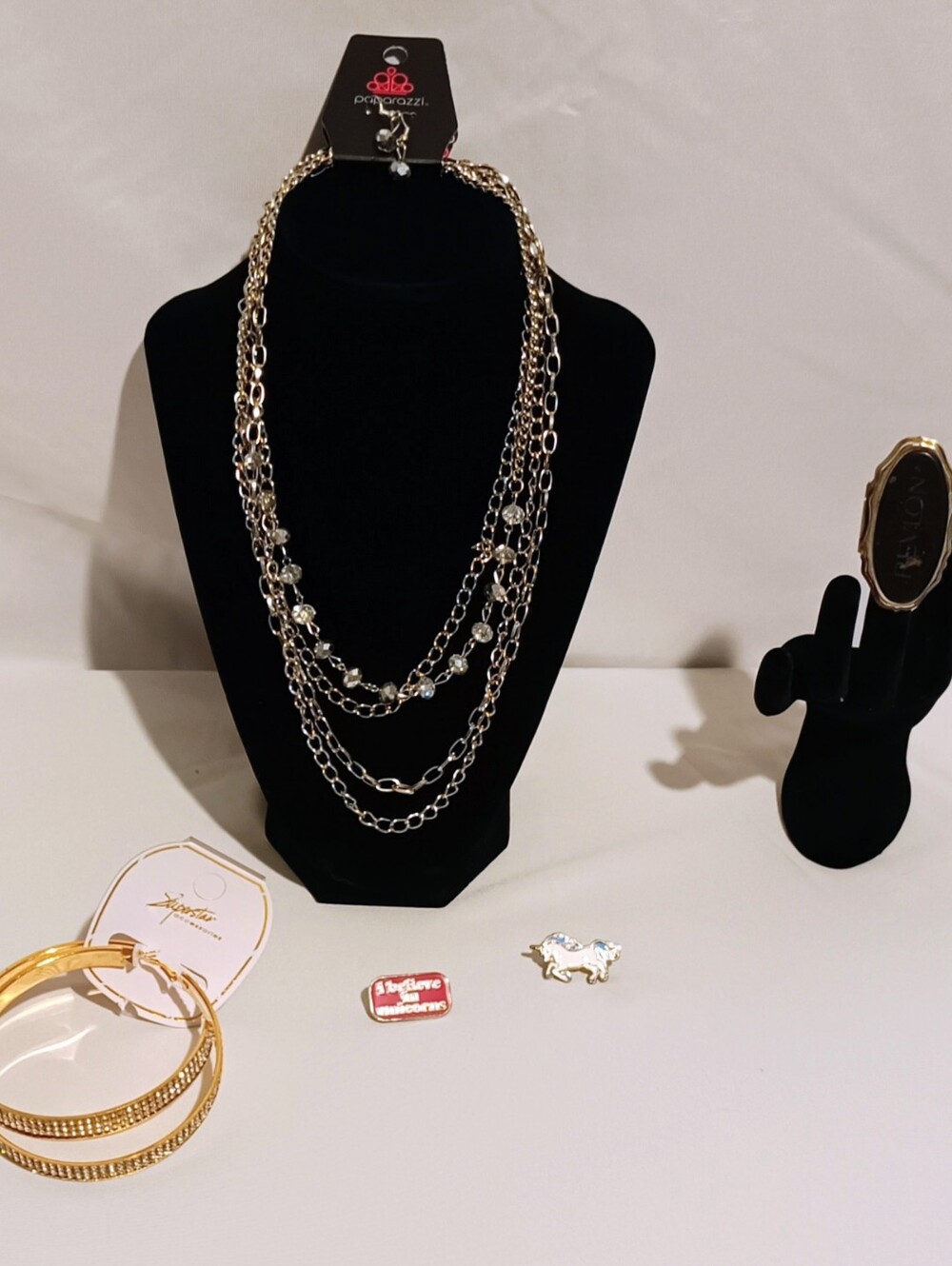 🫑Jewelry Bundle – Statement Necklace, Hoop Earrings, Pins & Compact Mirror Set